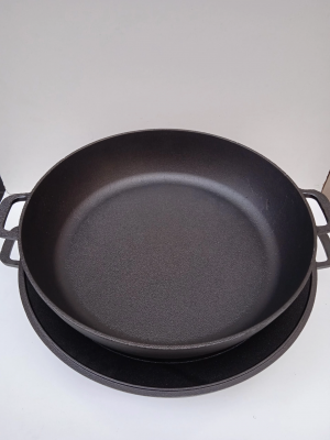 Жаровня чугунная с ручками и крышкой